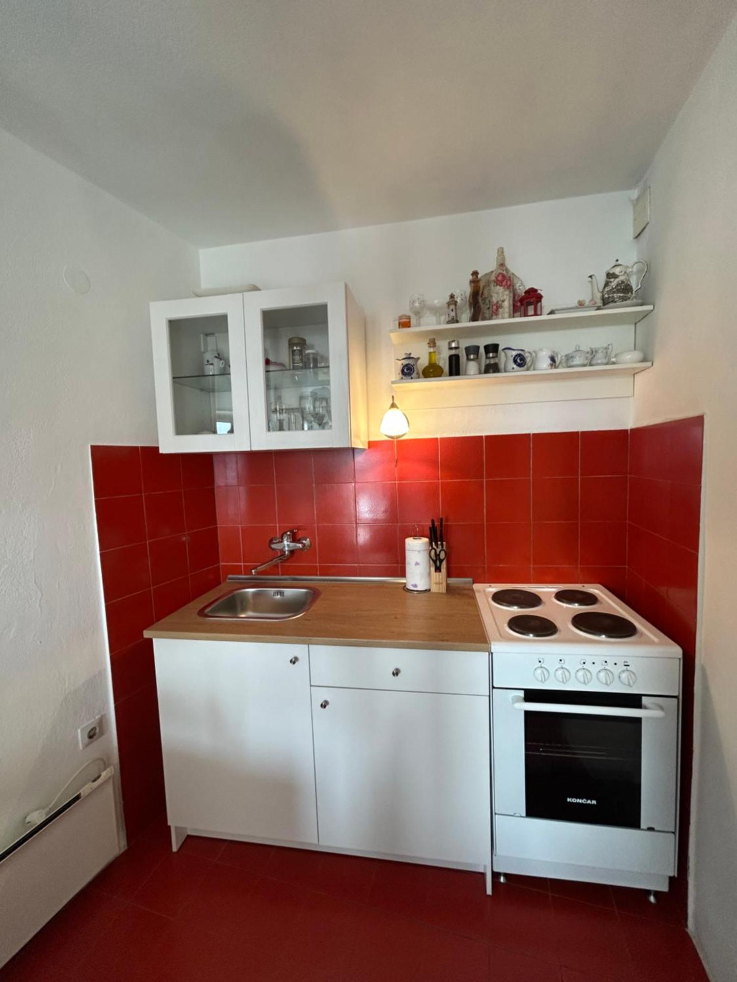 Seafront Studio Apartment+Balcony พอดโกรา ภายนอก รูปภาพ
